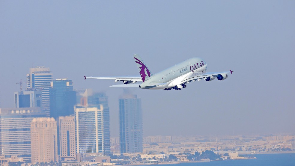 qatar airways taking off