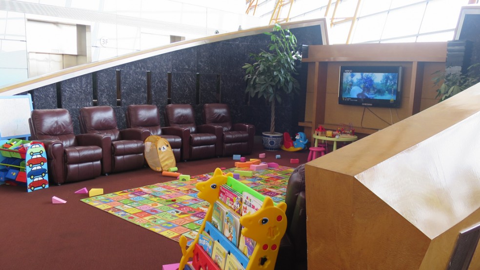 air china lounge children's play area beijing airport