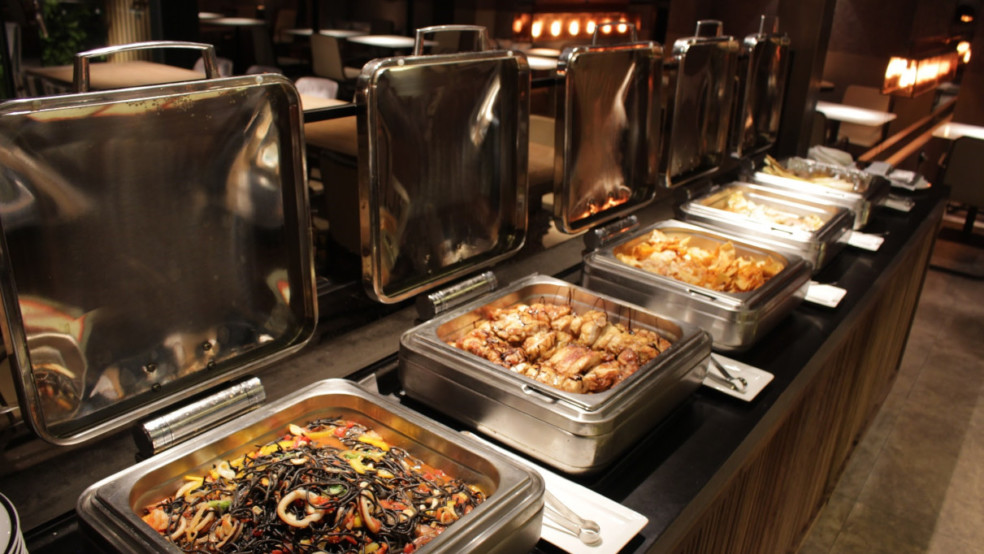china airlines lounge dining