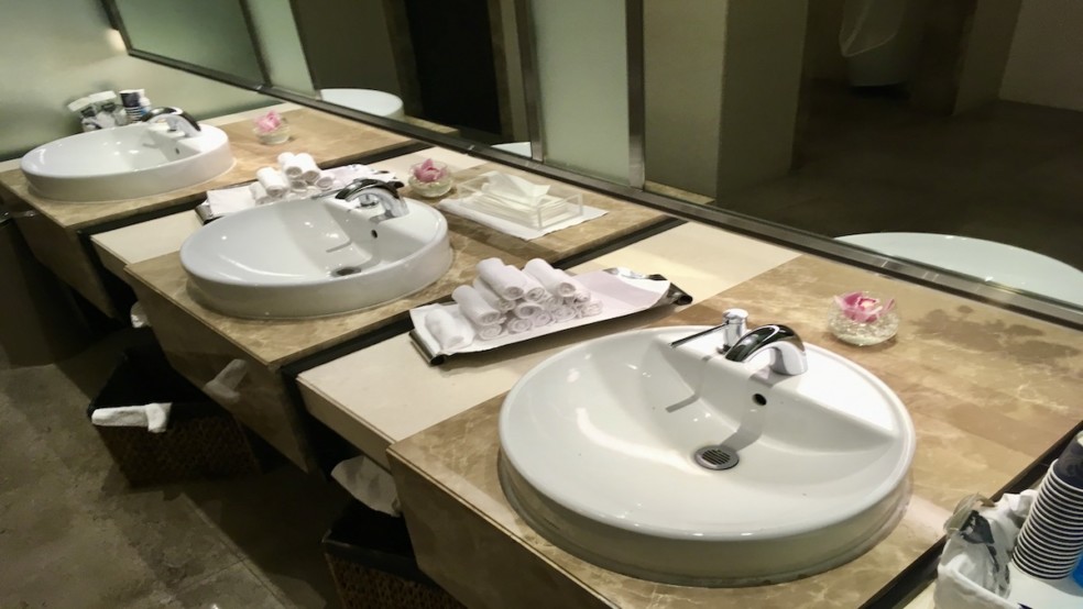 singapore airlines private room lounge singapore changi airport